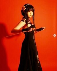 コスプレイヤー・Punipun「SPY×FAMILY」ヨルに扮した美麗ショットに反響「めっちゃ可愛い」「ポーズがかっこいい」