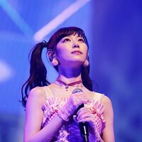 渡辺美優紀、ステージでのツインテール姿を披露し絶賛の声「めちゃくちゃ似合うから一生お願いします」