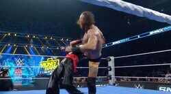 「完全に伸びてる」中邑真輔が“失神” サイコレスラーの痛烈一撃の餌食に…回し蹴りが顔面直撃で一発KO「グロッキー状態だ」