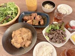  辻希美、急いで準備した夕食を公開「日々茶色い夕飯になっちゃうな」 