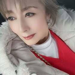 小柳ルミ子、CHANELとユニクロを取り入れたルミコーデを披露 「華やかで素敵です」「スタイル抜群」など反響