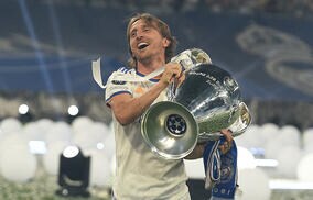 レアル・マドリーがMFモドリッチと1年間の契約延長、今季はラ・リーガ＆CLの2冠に貢献