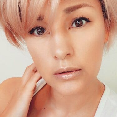 梅宮アンナ、自宅のメイクスペースを披露 上達のコツは「自分の嫌いな