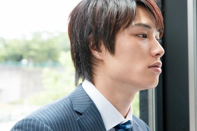 『あなそれ』鈴木伸之インタビュー「涼太のワインのシーンには笑いました」 3枚目