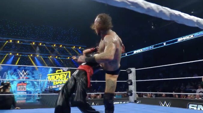 【映像】回し蹴りで“失神” 大の字KOの瞬間