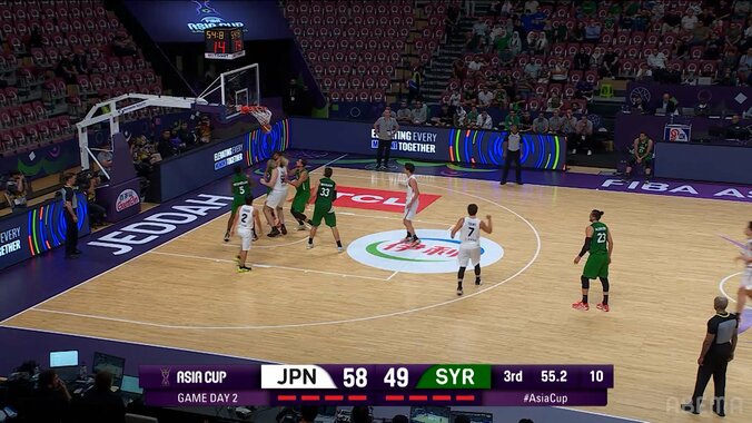 桜木花道かよ！ 川真田紘也の“強靭リバウンド”が話題沸騰「小中学生の教材にすべき」「今日イチ熱かった」バスケ格言を体現した瞬間 5枚目