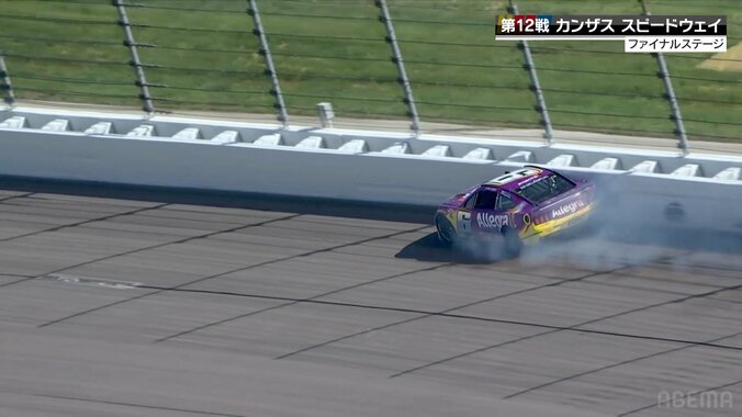 【写真・画像】ウォールに張り付いた大ベテラン！ 全米人気レースで人気ドライバーの残念すぎる結末「もったいなさすぎる」　1枚目