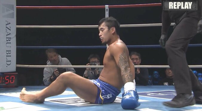 苦悶するチュンイル