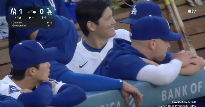 【写真・画像】どうした…！？ 大谷翔平、想定外の打球で“異変”「そりゃビビる」バット折りながら“高速ゴロ”→投手のリアクションが話題に「スゴい音したな」　1枚目