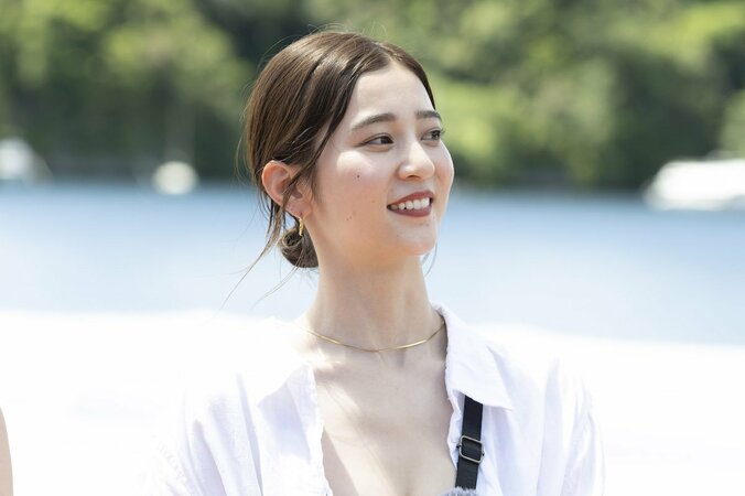 出会った初日にハグ！スタイル抜群はんなり美女「早い、展開が…」と照れ『シャッフルアイランド Season3』#1 3枚目