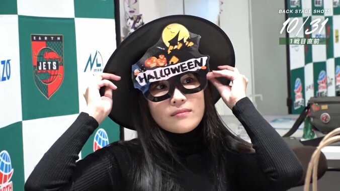 ハマりすぎ！逢川恵夢の魔女コスプレ