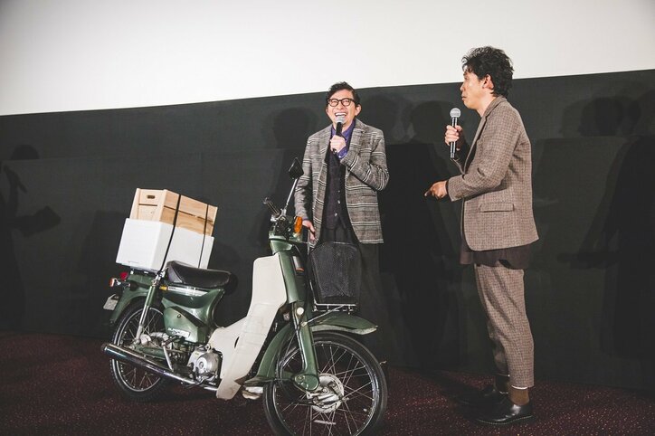 鈴井貴之、プロデューサーである“元妻”に誘われ大泉洋主演作に友情出演