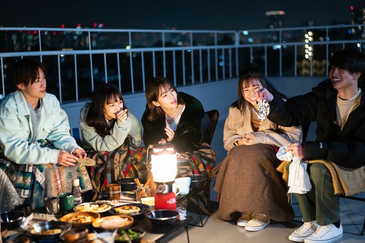 綱啓永&井上想良「恨みっこなしで」親友コンビが川⼝葵をめぐり⽕花を散らす…『恋オオカミ』第2話