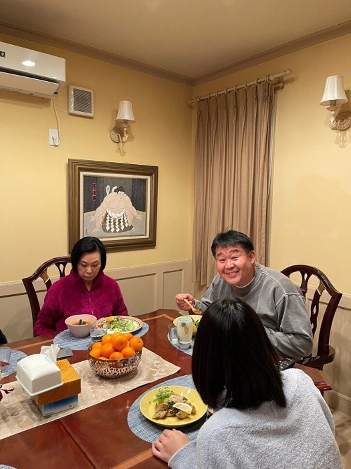  花田虎上、母・藤田紀子が驚いていた『コストコ』の品「5人で半分食べました」 