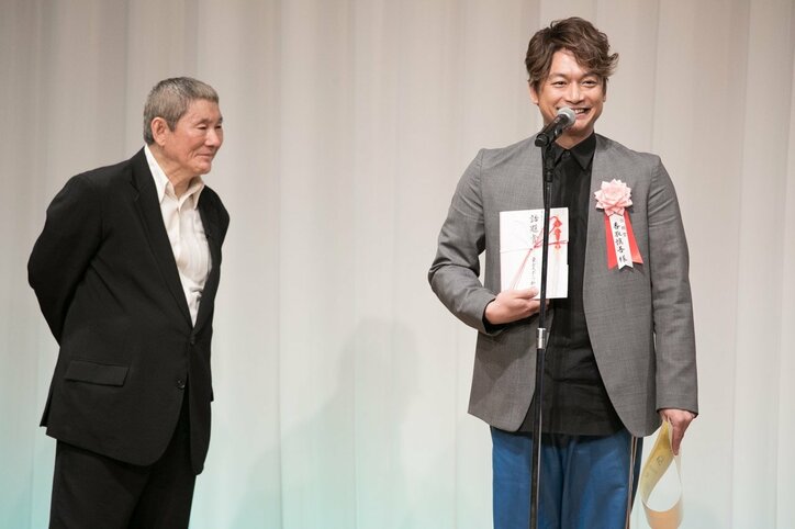 香取慎吾、「ビートたけしのエンターテインメント賞」に出席