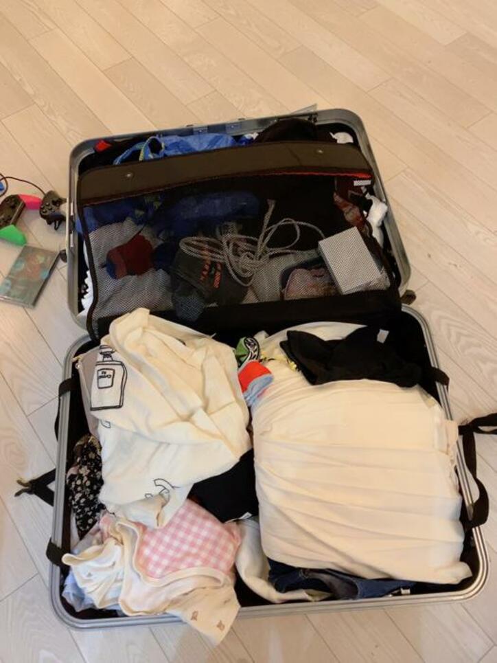  川崎希、沖縄旅行に向けパッキング「早めに準備して焦らず行けるかな」 