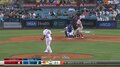 164キロの超高速シンカーなんか捕れるかよ 思わずパスボールにもファンも同情「球速すぎ」「102マイルはすごい」