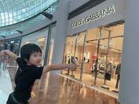 アレクサンダー『ドルチェアンドガッバーナ　でパンツ買うよ』