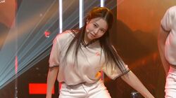 脱落した人気練習生ルカ、フウナ、シャネルらが再集結！ 『アユネク』22人全員で思い出のステージを披露し感動呼ぶ