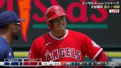 「え、ダメ？」大谷翔平、盗塁ぎりぎりアウトのシーンで相手野手へニヤリ 天敵捕手に刺されて苦笑いも