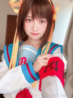 人気コスプレイヤー・猫田あしゅが涼宮ハルヒのコスプレ披露「リアルハルヒ発見!!」と称賛の声