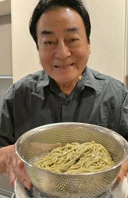 高橋英樹、娘・真麻からの“土産”を絶賛「おお！美味しい！」