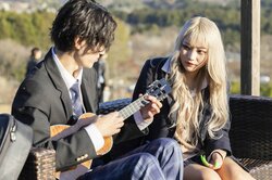 金髪ギャルJKが号泣「応えられない…」フジロック出演アーティストの猛アピールに罪悪感