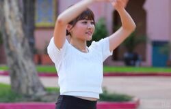 美脚スラリ！かわいすぎる高3女子、得意のバレエを路上で披露「きれい！」スタジオも驚き『今日好き』ホアヒン編第4話