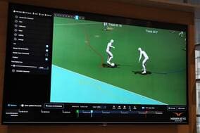 開幕戦でオフサイド半自動判定「サッカーに人間は不要になるのか」【“計25大会出場”ジャーナリストのカタールW杯現地ルポ】