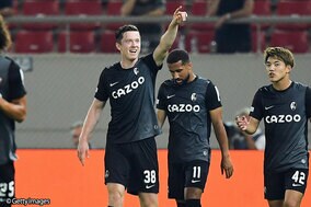 フライブルクが敵地でオリンピアコスを撃破し連勝スタート！ 堂安は右サイドで攻撃を牽引