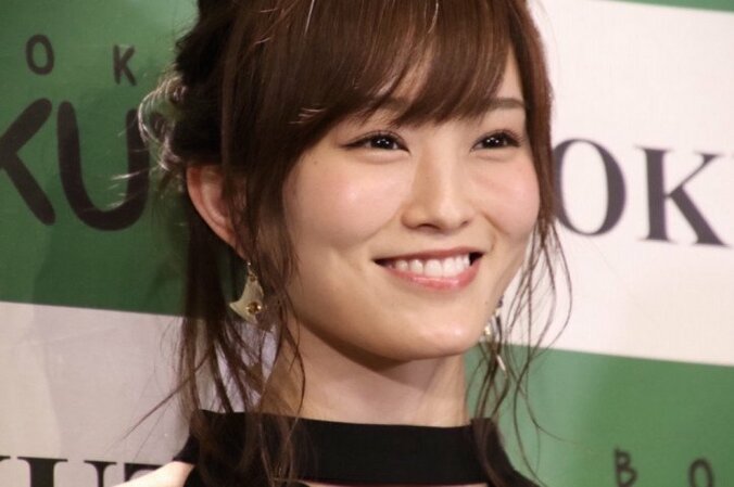 山本彩、髪をばっさりカットしイメチェンした姿を公開「ショート最高」「たまらない可愛いさ」とファン興奮 1枚目