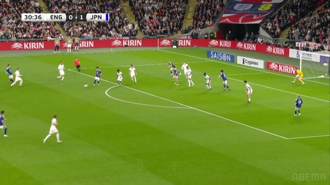 「神ゲー級」三笘薫、圧巻“止められない”ドリブルでイングランド代表の守備破壊「キレがえぐいんよな」 5枚目