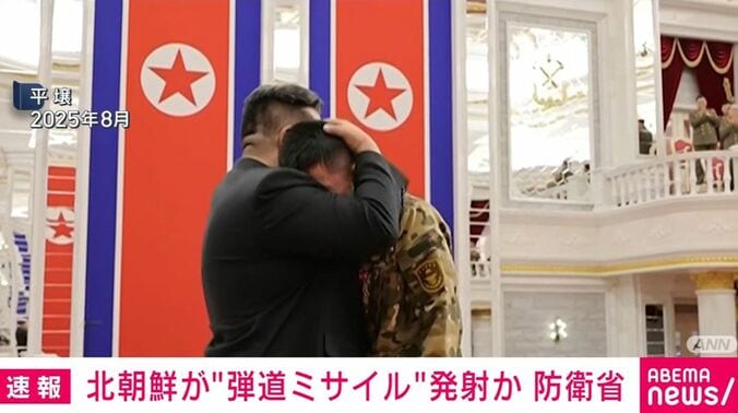 兵士と金正恩総書記