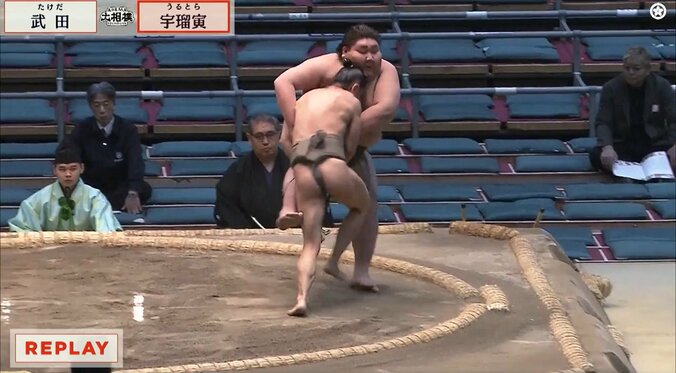 「やられたー」“珍手”で敗れた若手力士が満面の笑み 清々しい負けっぷりにファンほっこり「これは応援したくなる」 3枚目