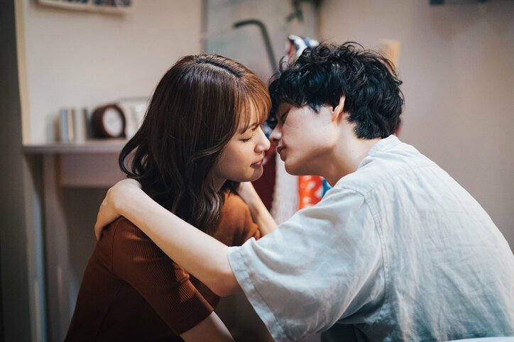 「飼いたい」「沼深い」圧倒的人気No.1の子猫系俳優・ルイを巡り女たちがバトル…！『ドラ恋～Kissing the tears away～』