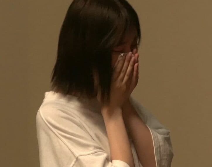 弘中綾香似の26歳美人タレント「もう無理」泣きじゃくりパニックに