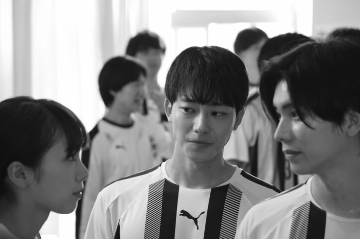 「彼女じゃなくて嫁。しかも親友か」引きこもり女子の“地獄の恋の予感”が話題に『何曜日に生まれたの』第2話