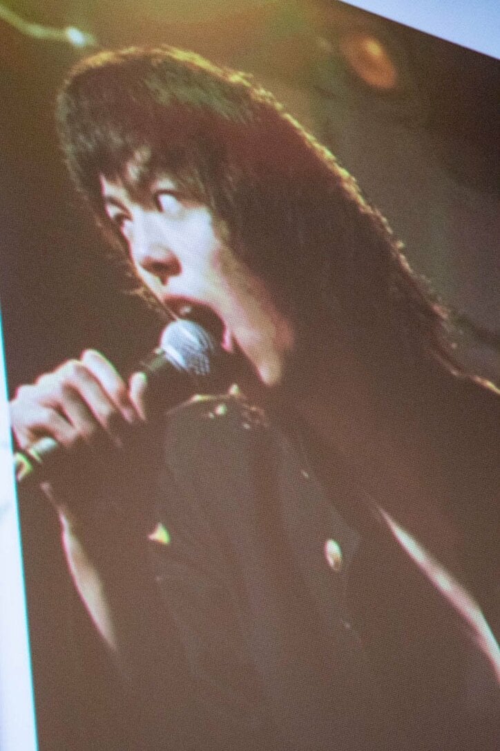 橋本愛、小6時の美少女写真を披露　当時の夢は「給料の高い会社に就職」