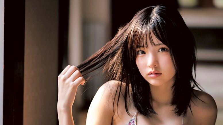 “初グラビアが話題” 高島江梨奈が見せる圧倒的スタイル＆2次元レベルの美貌 『ヤンジャン』2度目の登場