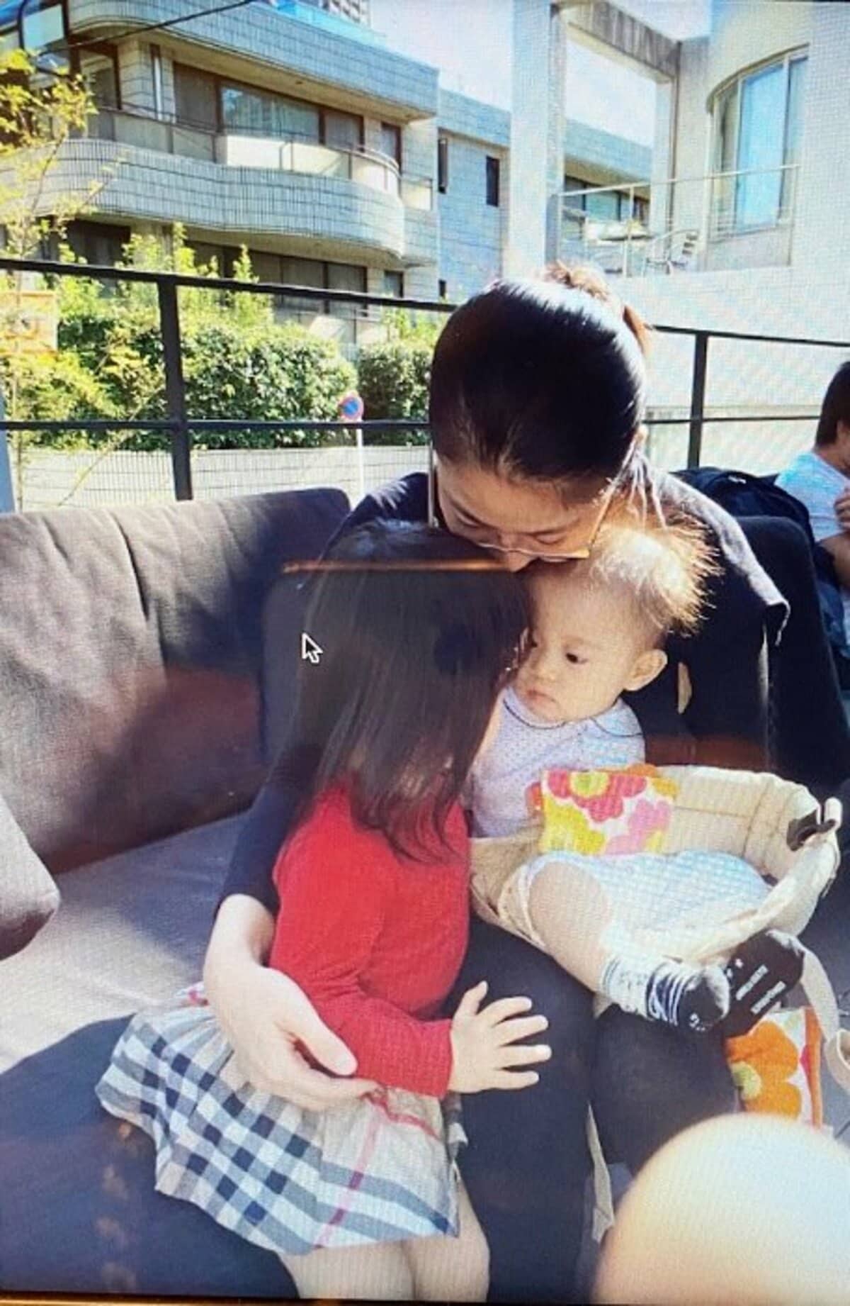 市川海老蔵 妻 麻央さんの写真を公開 麻央が 子供達と一緒の写真 話題 Abema Times