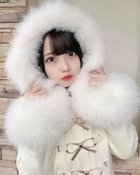 「問答無用でカワイイ」ラスアイ松本ももな、モフモフの“白い妖精”ショットに称賛の声