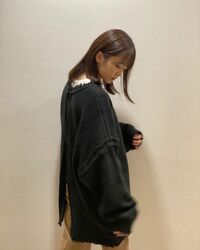 「服装かわいすぎる！」川口葵、大きめニットを着こなしたファッションにファン歓喜