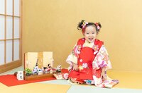 森渉『お雛様の写真撮ってもらいました(*^▽^*)ノ』