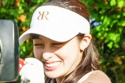 ノリが良すぎる！橋本環奈、「何が出るかな！何が出るかな！」コールにくるくるダンス披露「なんでシムケン？」