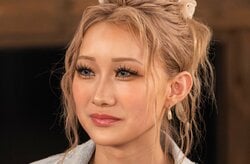 「夜の営み中に“つけて”が言えなくて…」25歳ギャルがベットでの後悔を告白