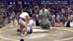 鶴竜、碧山をはたき込みで下し3連勝 芝田山親方「鶴竜としては余裕ですよね」