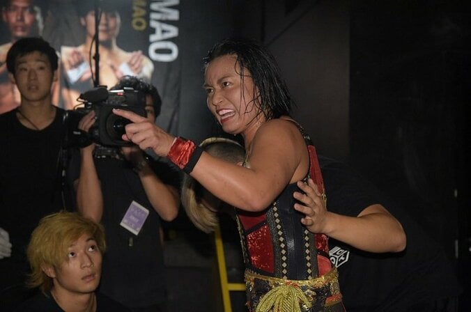 王者・里村、裏切りにより敗北！ディーノが入江を急襲　DDT両国大会に向け、もつれる因縁の行方は!? 1枚目