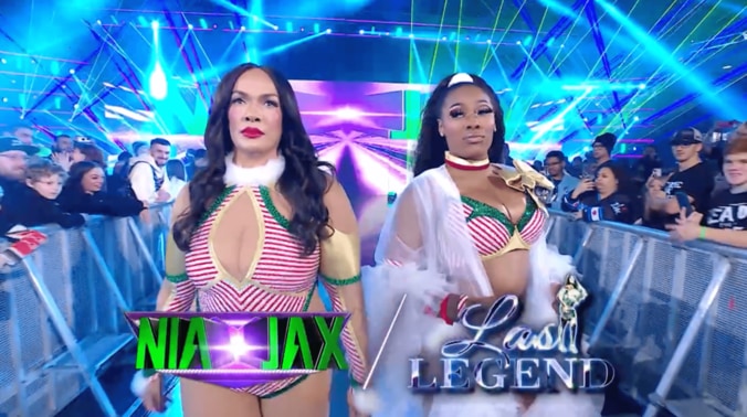 ナイア・ジャックス（写真左）とラッシュ・レジェンド（同右）