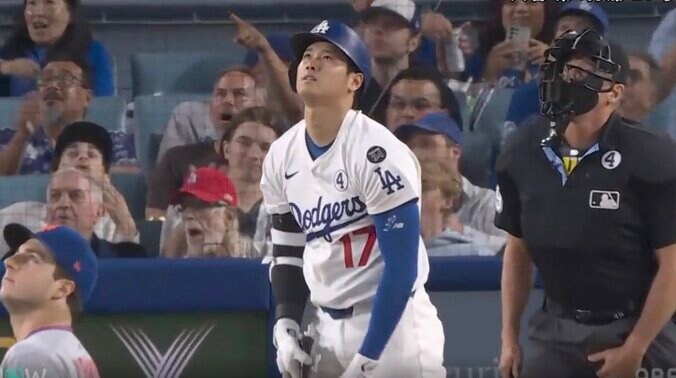 【写真・画像】ウソでしょ…？ 大谷翔平、とんでもない所に飛ばす…“まさかの光景”「エグすぎる」183キロ爆速“ロケット打球”→敵軍野手が全く動けない　1枚目