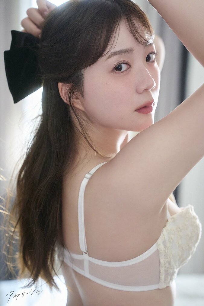 声優・伊藤彩沙、20代ラストに挑む3rd写真集発売！ボディメイクで魅せるオトナカワイイ新境地 3枚目